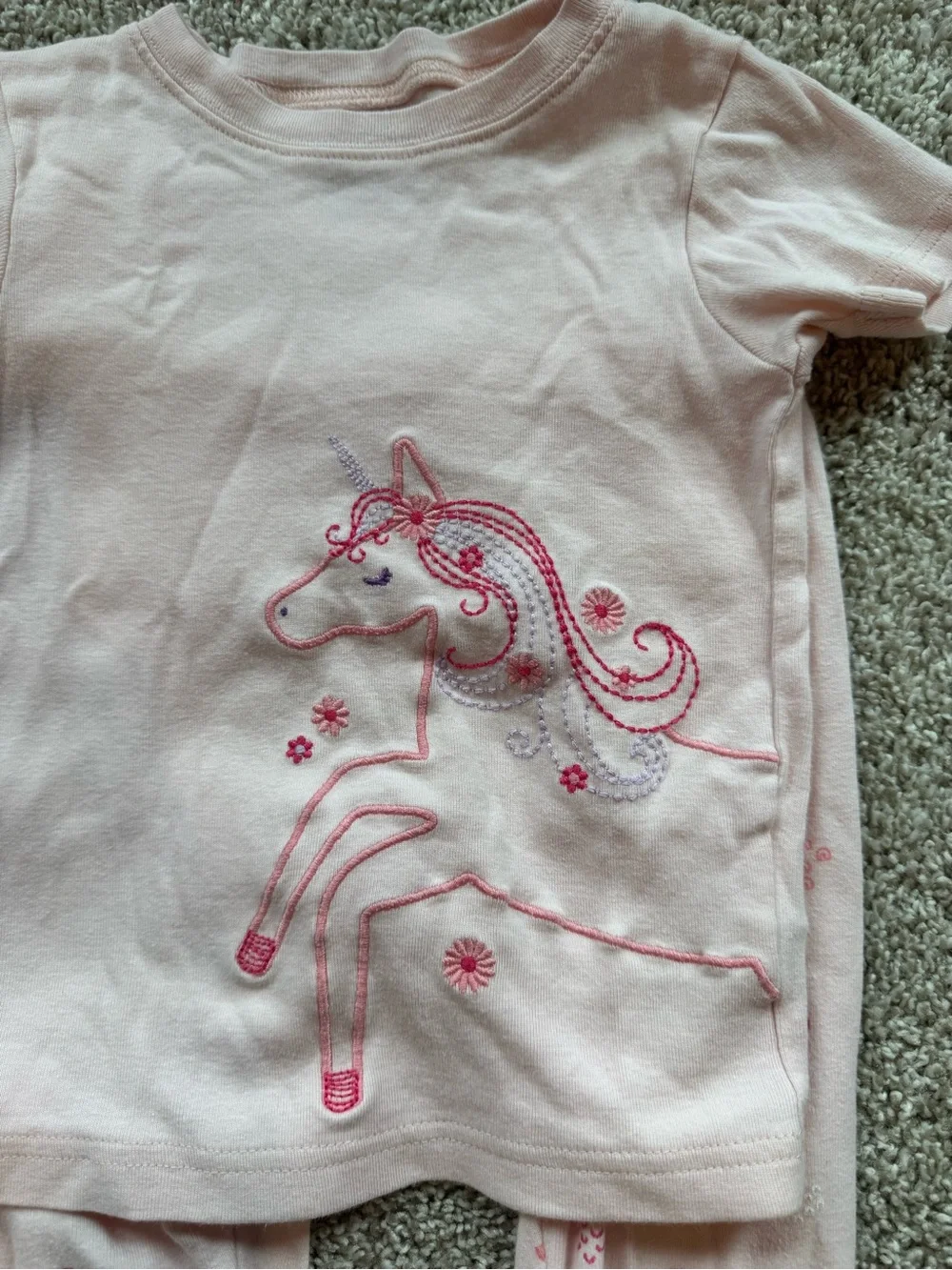 Carter’s Girls Unicorn Pajama Set Size 4T Pink 2 Pack Pink Unicorn pajamas